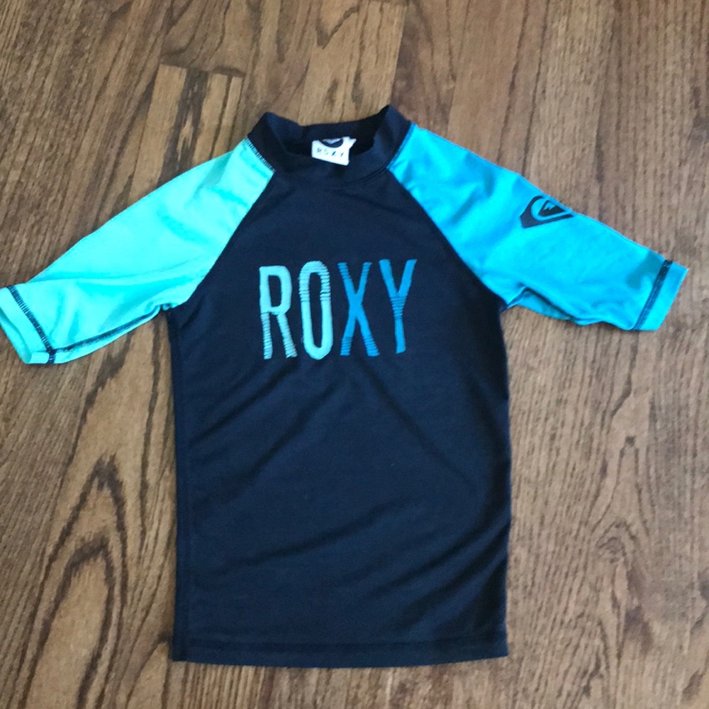 Girl’s Roxy rash guard size 8